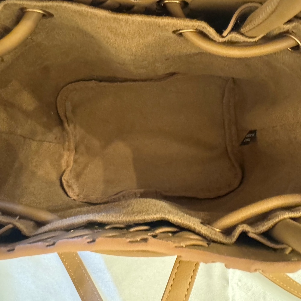 Marella tan woven small bucket bag. Like new condition comes with dust bag - Picture 2 of 2